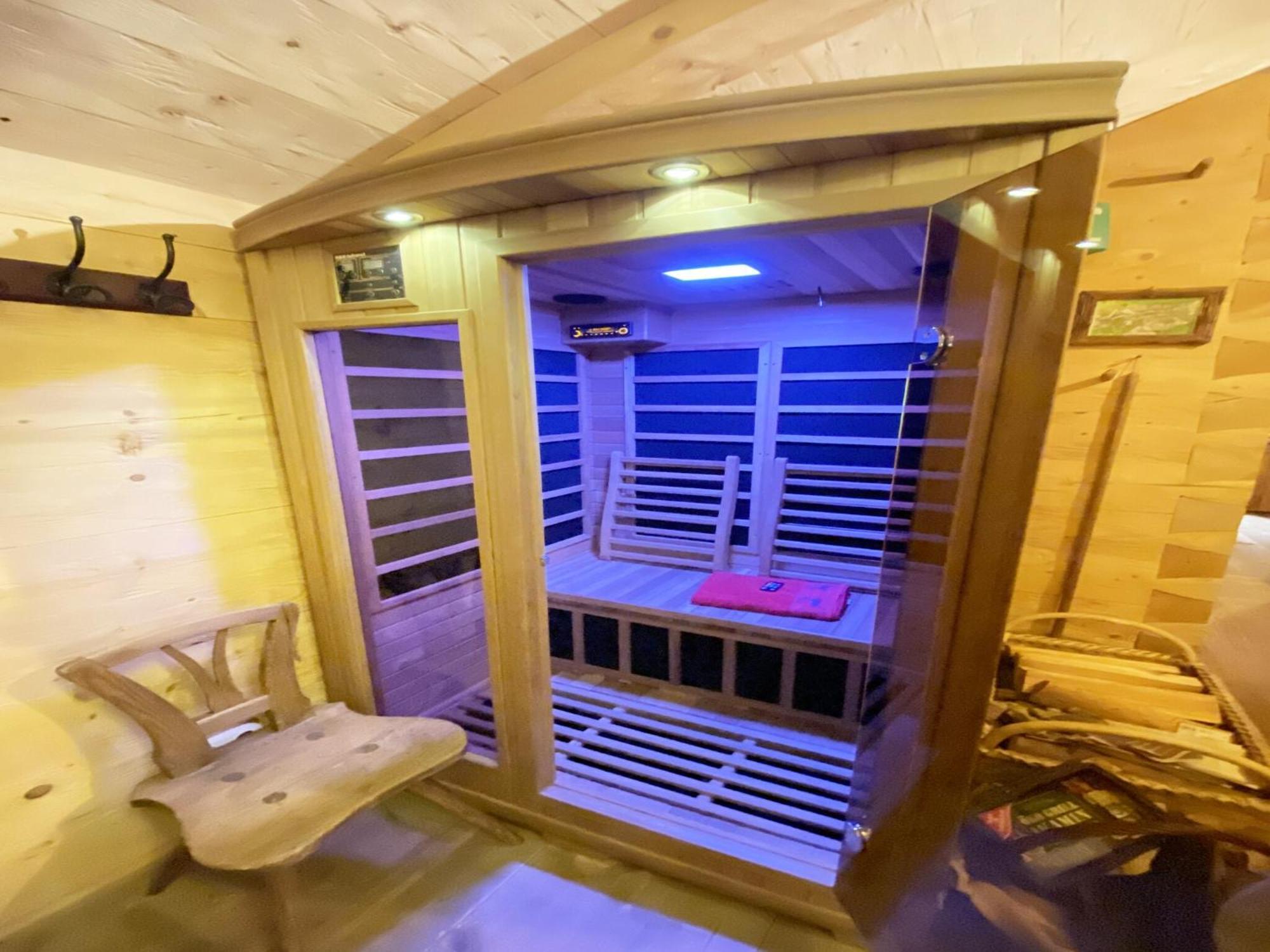 Eco Friendly Chalet Near The Lake In Asten Tittmoning المظهر الخارجي الصورة